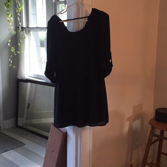 Dress - Picture 1 of 3